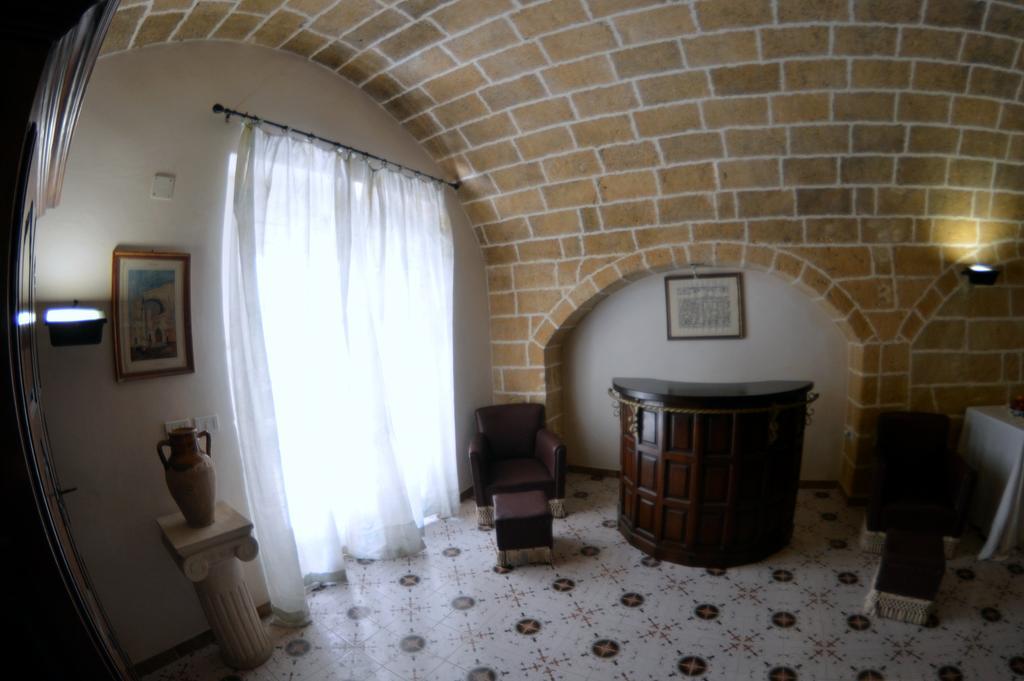 Palazzo Piccioli Hotel Gallipoli Bagian luar foto